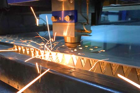 Corte y dimensionado de planchas
